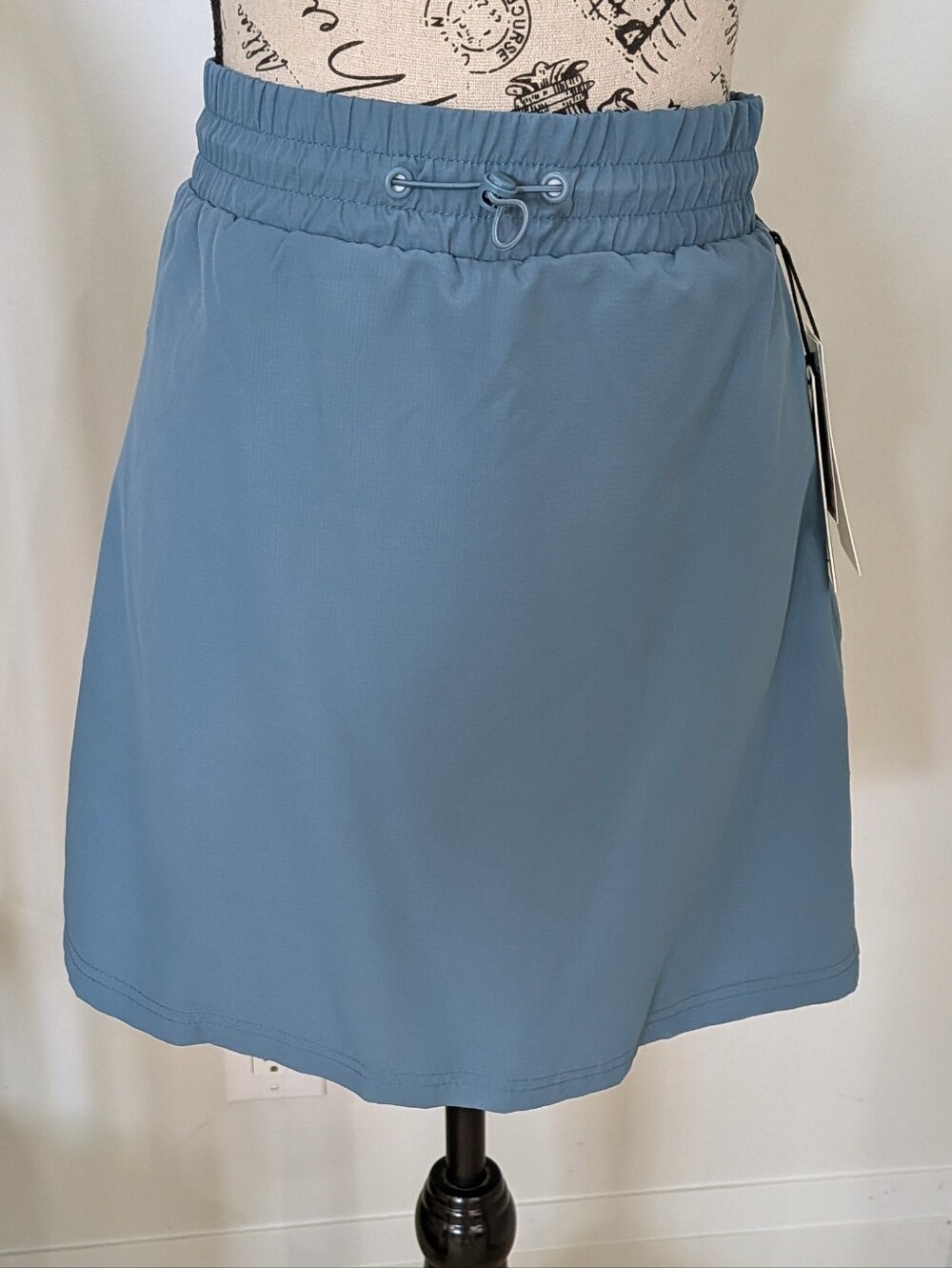 MERRELL | Women's Bluestone Athletic Straight Elastic Waist Woven Skort